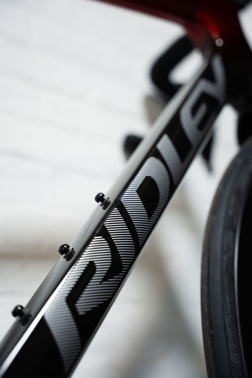 Ratas Ridley Falcn 105 DI2 // 2x12s (XS), must/valge/candy punane metallik