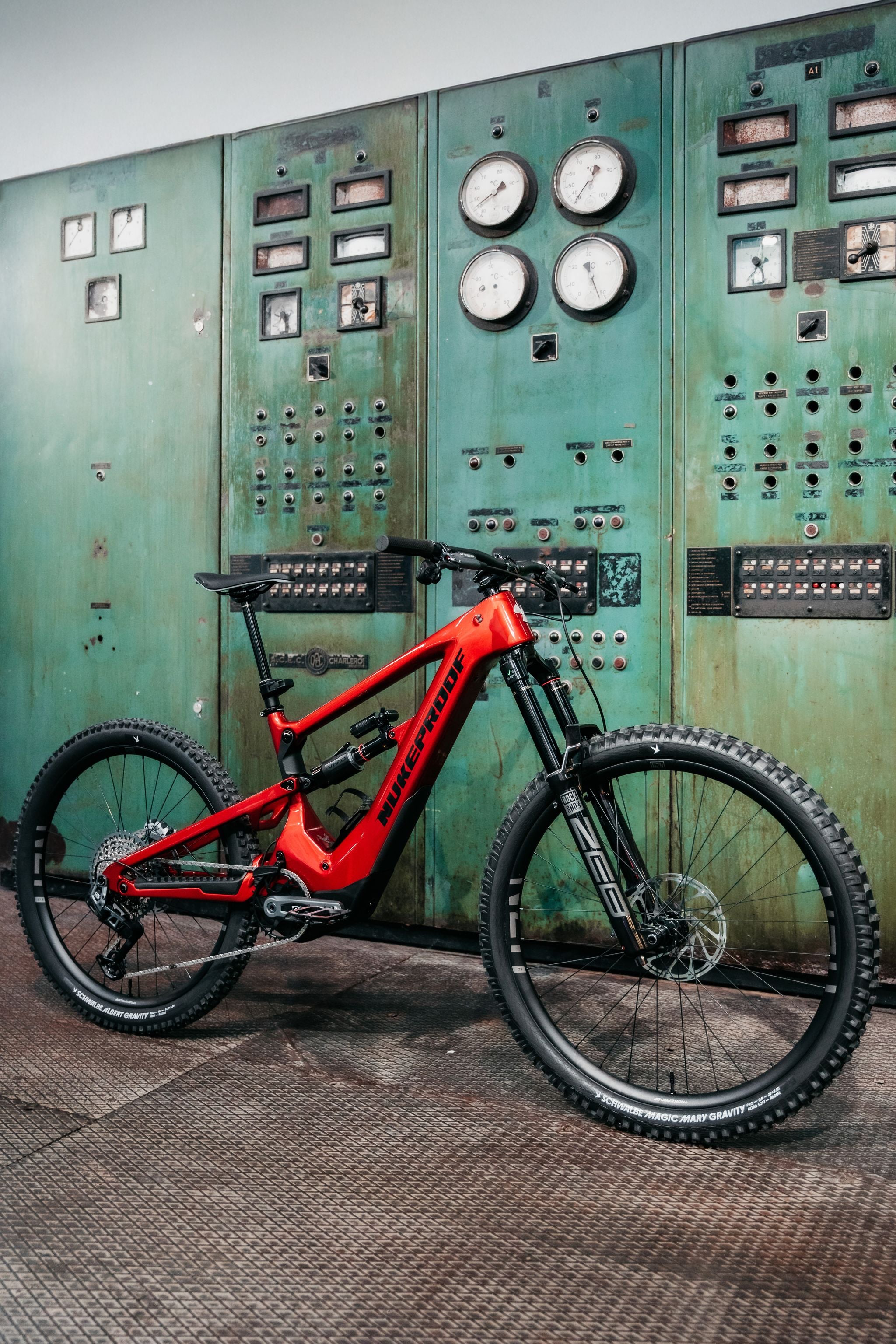 Ratas NUKEPROOF Megawatt 297 Pro T-GX (M)
