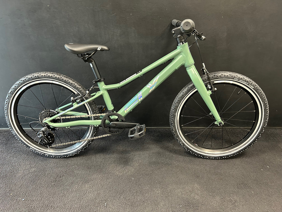 Wheel Superior FLY 20 matte green chrome