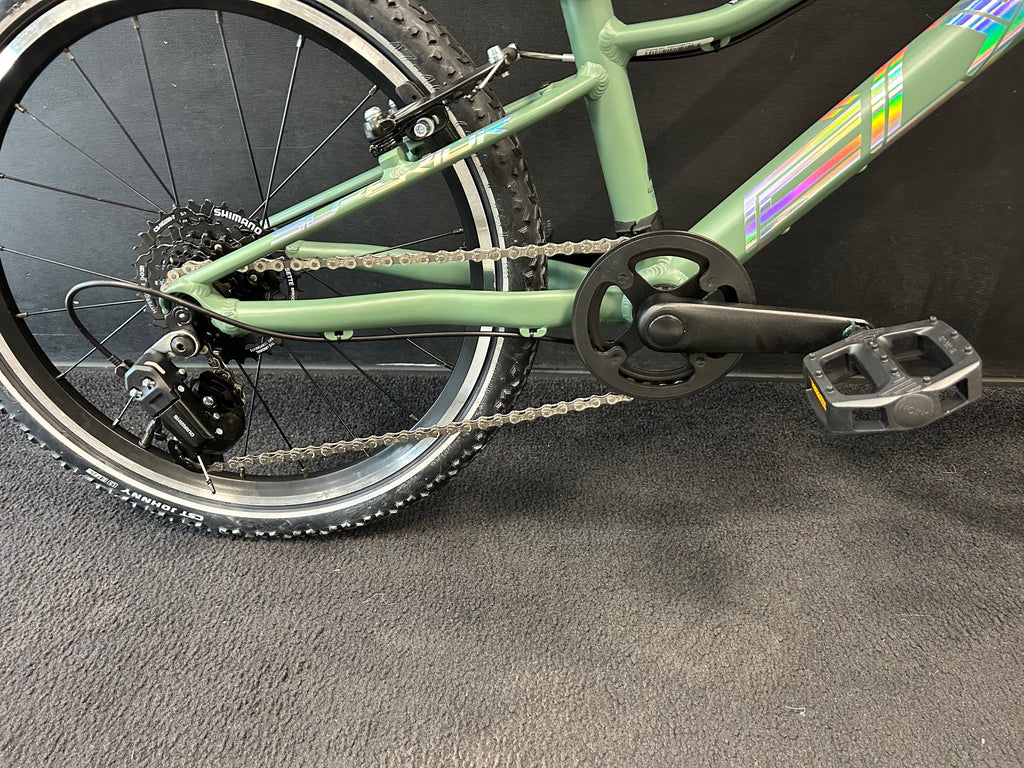 Bike Superior FLY 20 matte green chrome