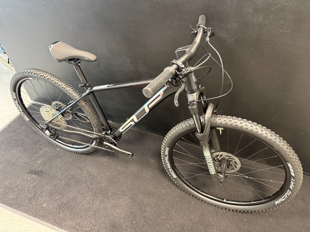 Bicycle Superior TEAM 27 ISSUE